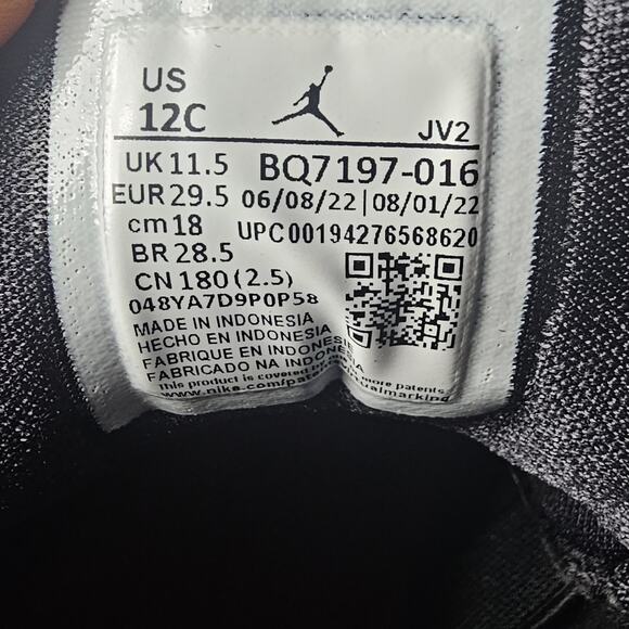 Nike Boys Sky Jordan 1 BQ7197-016 Size 12c Red Basketball Shoes Sneakers - Picture 10 of 12